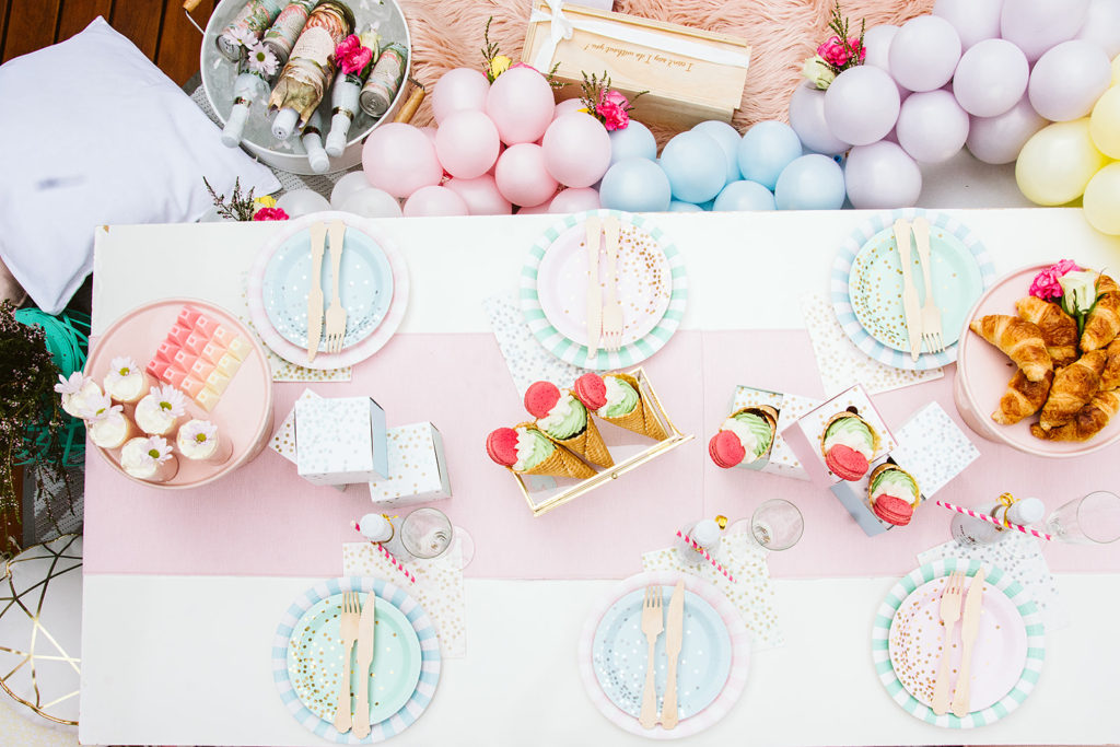 pastel bridal shower, Best friends, bubbly, and brunch: a pastel bridal shower