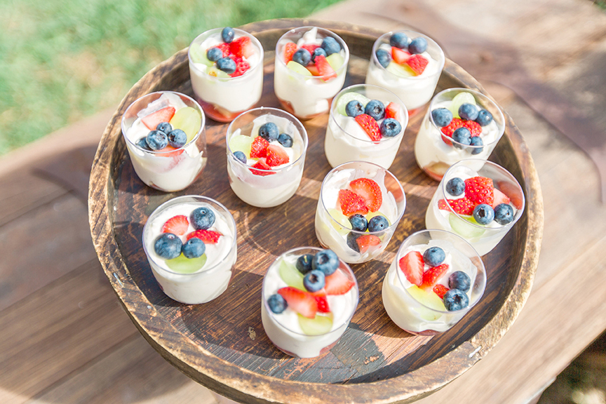 Pavlova dessert cups