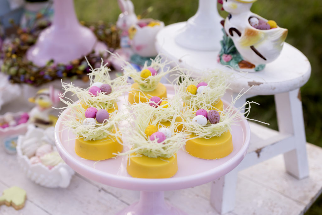 vintage pastel easter, A vintage pastel Easter party