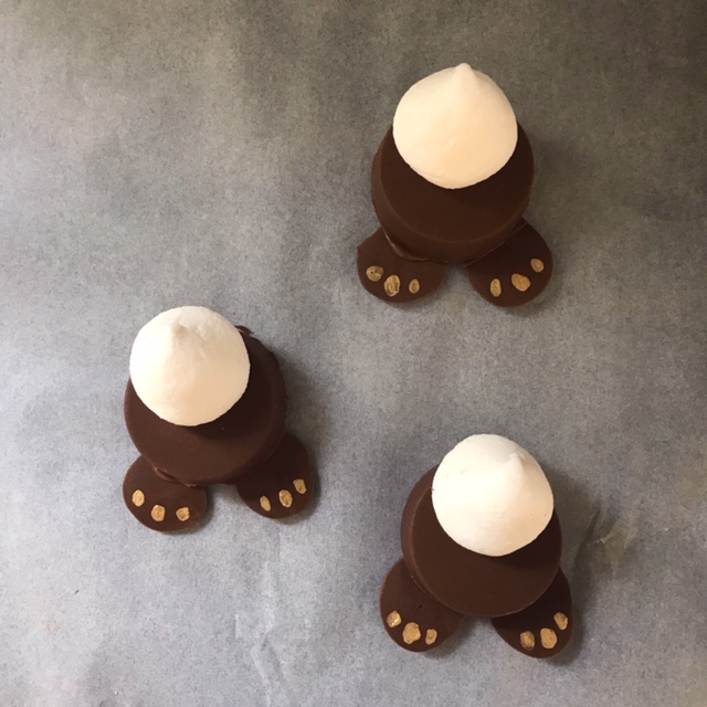 Easter chocolate covered Oreos, Bunny bums &#8211; Easter chocolate covered Oreos (Recipe)