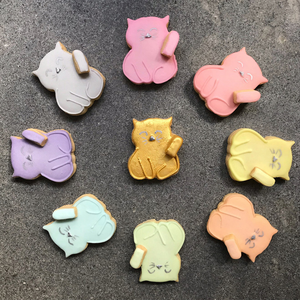 , Royal icing cookie DIY: Rainbow cute waving cats