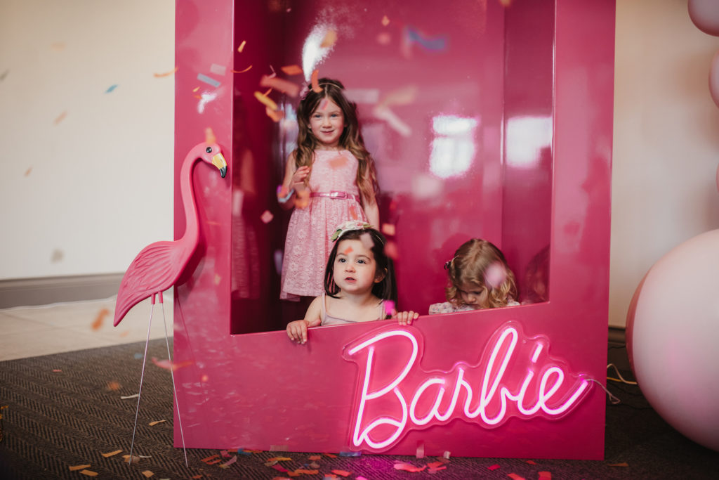 , Barbie loves ice-cream kids party