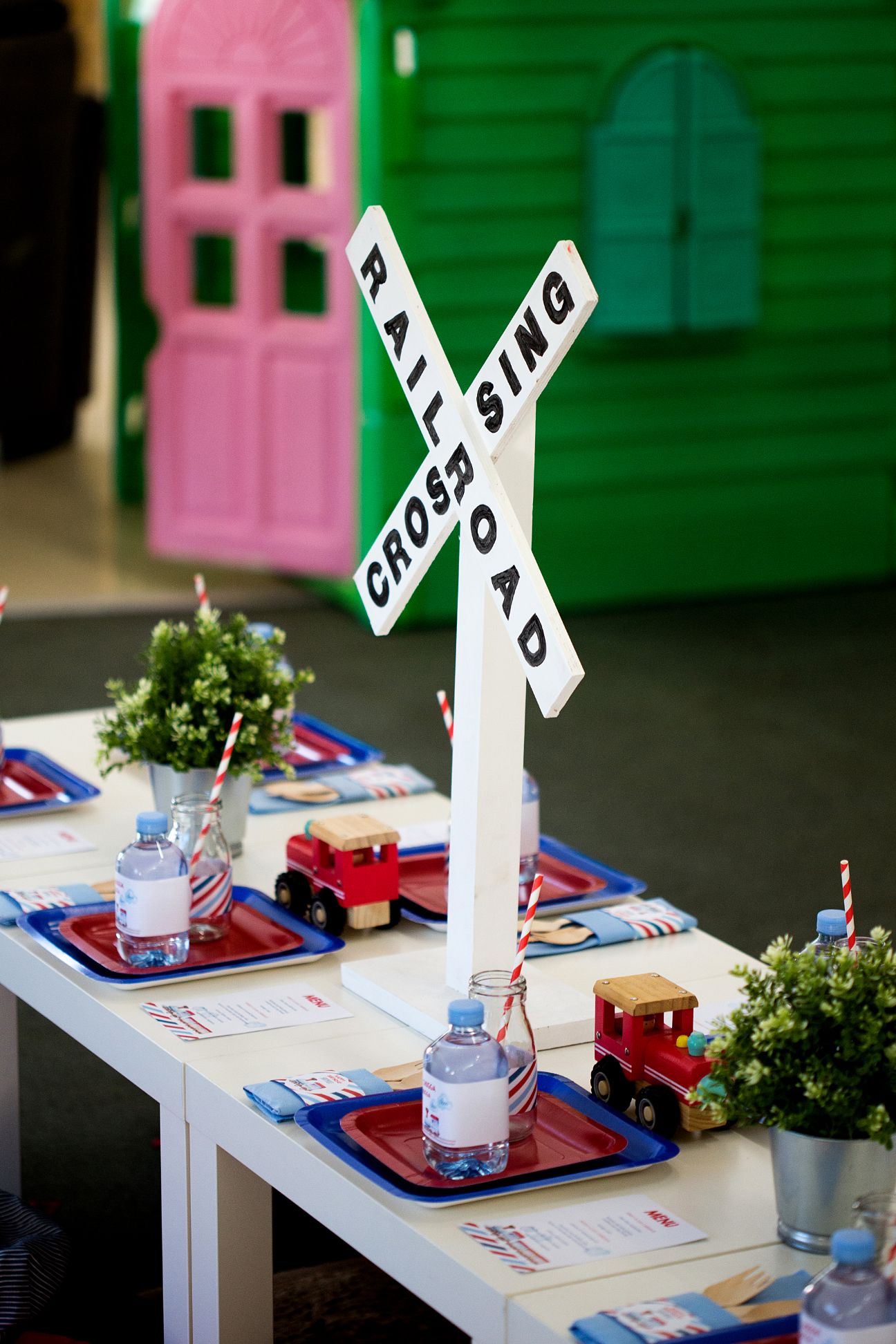 retro train party, Samuel&#8217;s retro train party – choo choo!