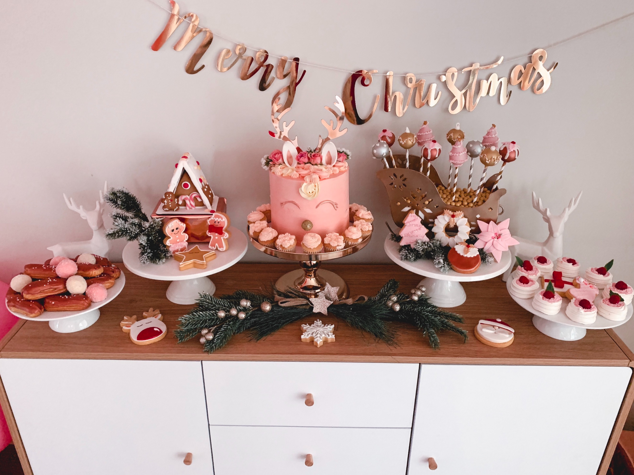 rose gold Christmas party, A modern rose gold Christmas party