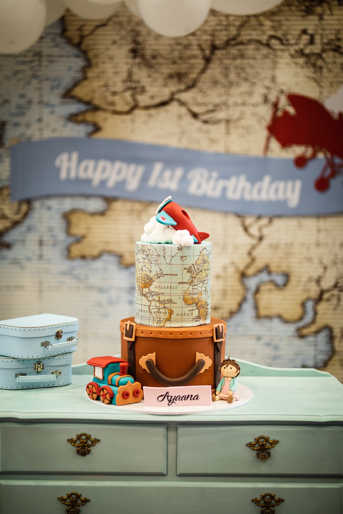 vintage travel party, Vintage travel party – Ayaana&#8217;s Around the World 1st birthday