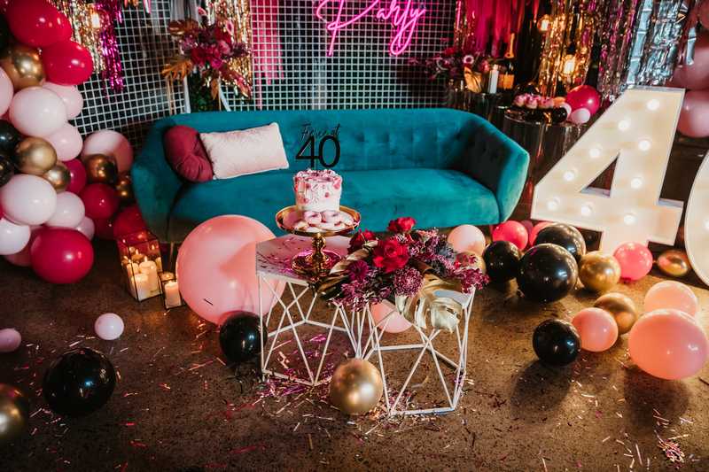 A moody burgundy 40th birthday party – fierce at 40