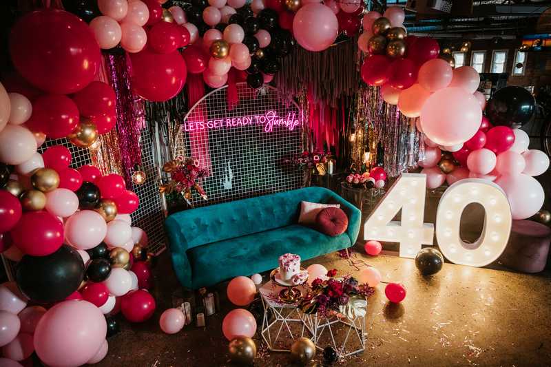 A moody burgundy 40th birthday party – fierce at 40