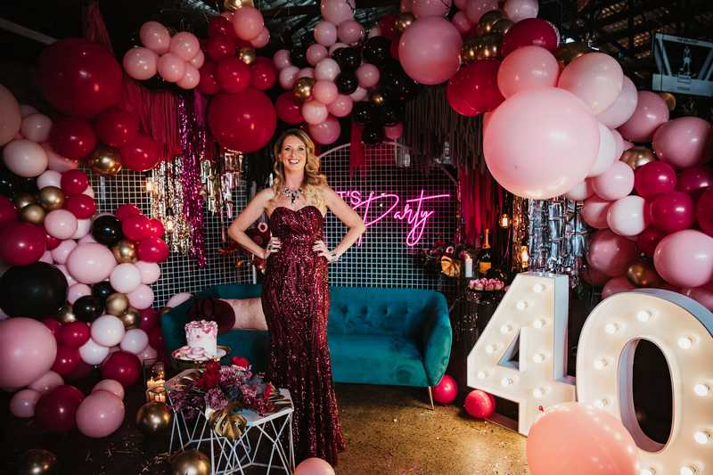 A moody burgundy 40th birthday party – fierce at 40