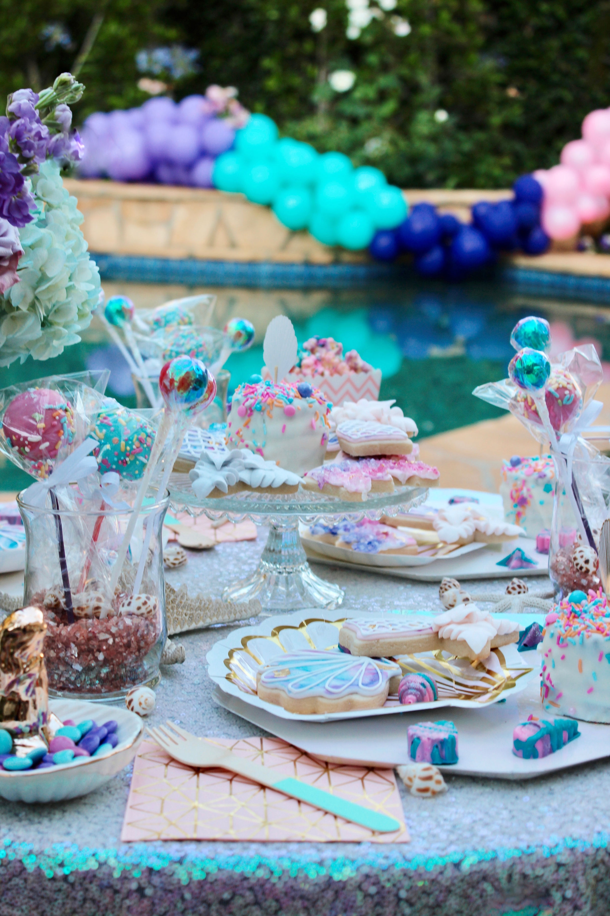 Splashing with mermaids- an outdoor mermaid movie party – Confetti