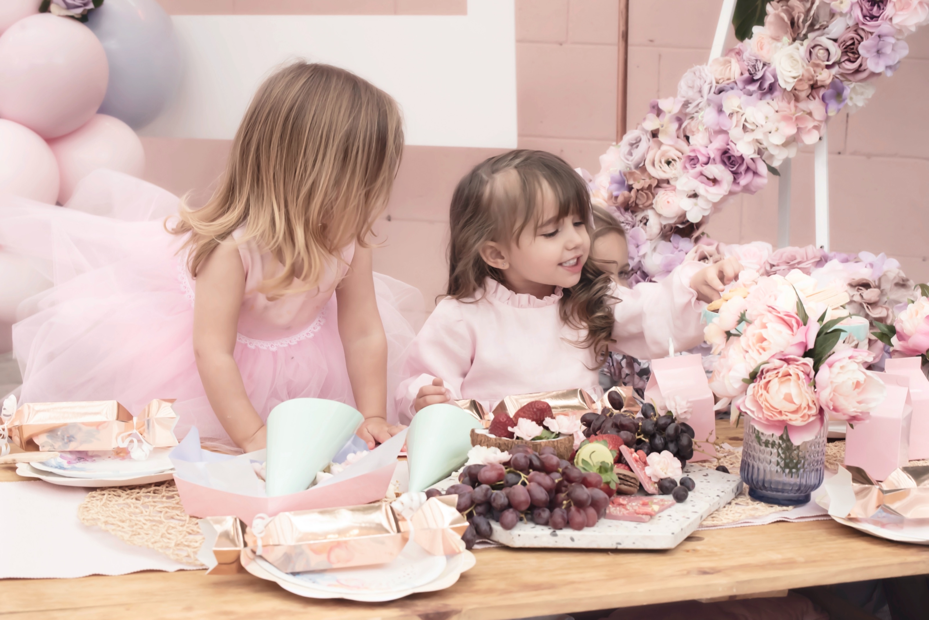 Pink floral girly birthday party – Confetti Fair