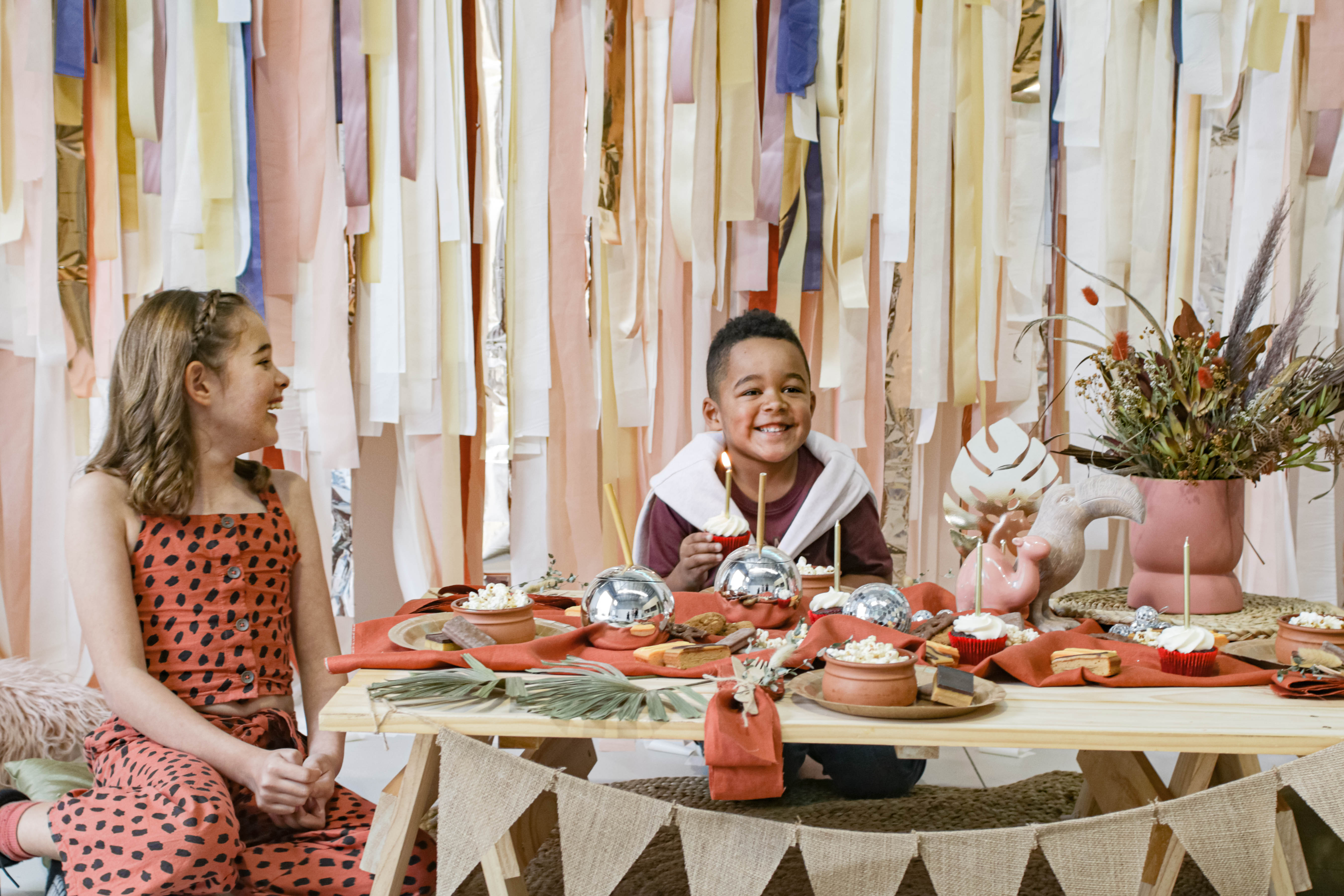 A retro-inspired indoor picnic, A retro-inspired indoor picnic