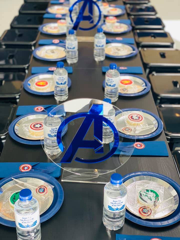 Captain America superhero party set up