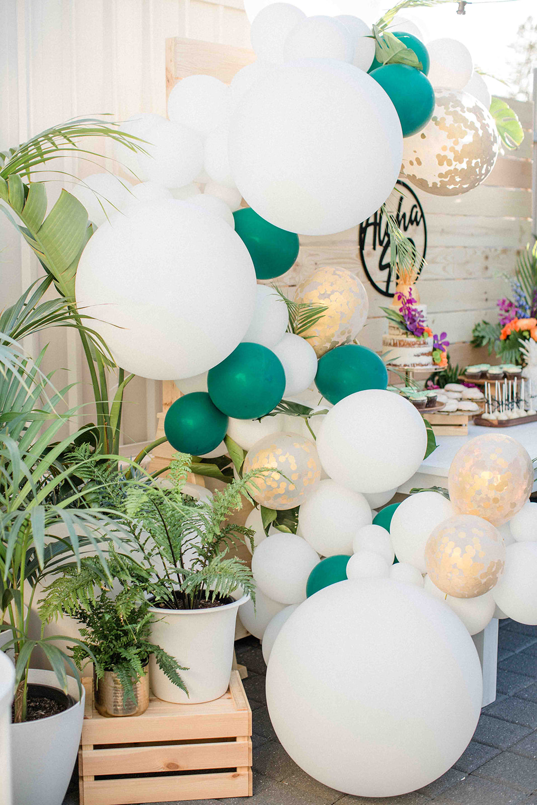 tropical luxe milestone party, A tropical luxe milestone party – Aloha 40!