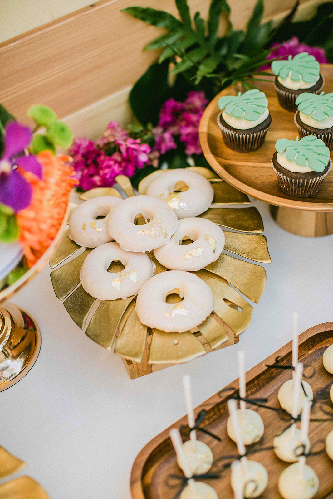 tropical luxe milestone party, A tropical luxe milestone party – Aloha 40!