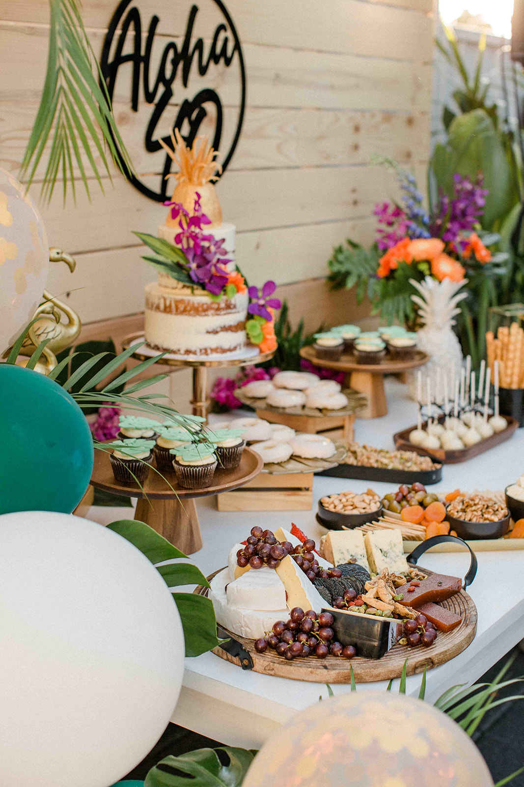 tropical luxe milestone party, A tropical luxe milestone party – Aloha 40!