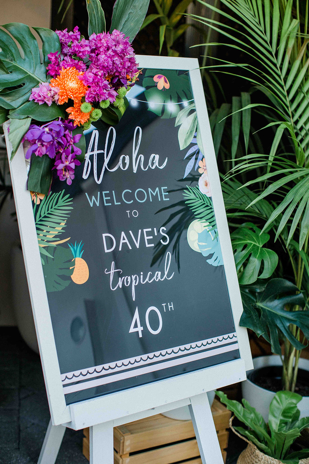 tropical luxe milestone party, A tropical luxe milestone party – Aloha 40!