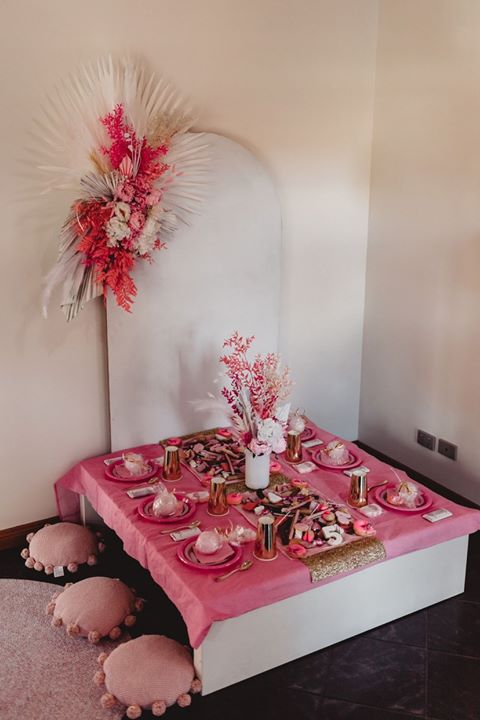 , A modern stylish Barbie party (mini feature)