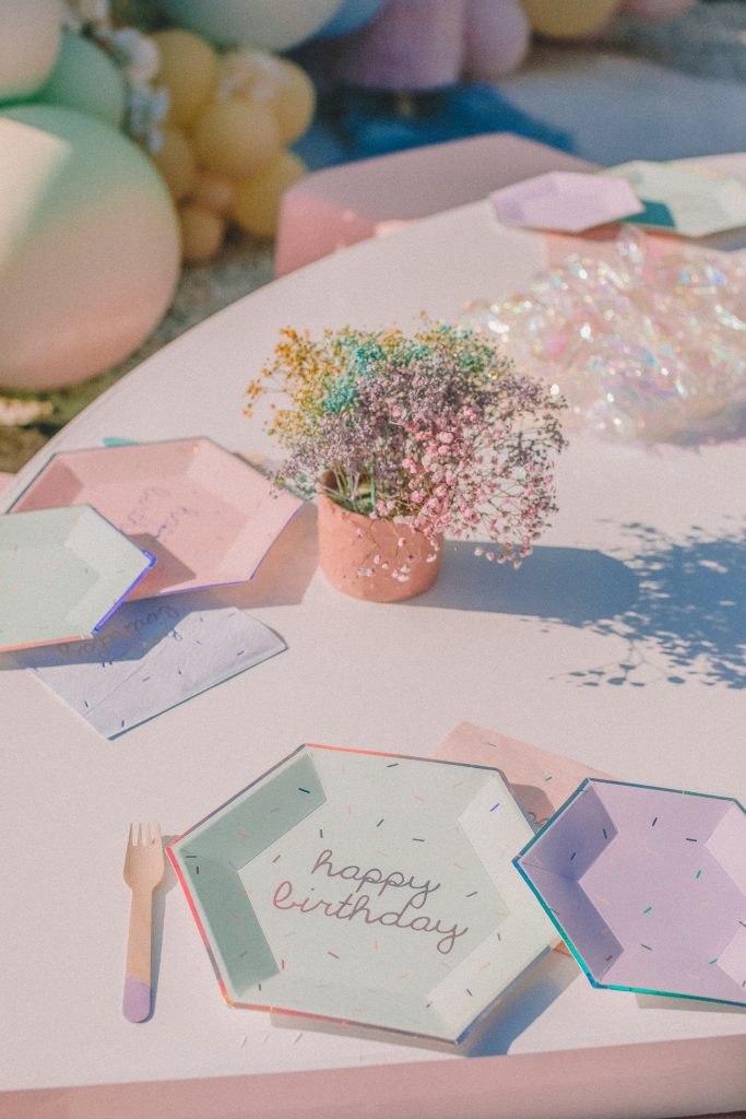 Pastel rainbow party, Pastel rainbow party &#8211; a threenage dream