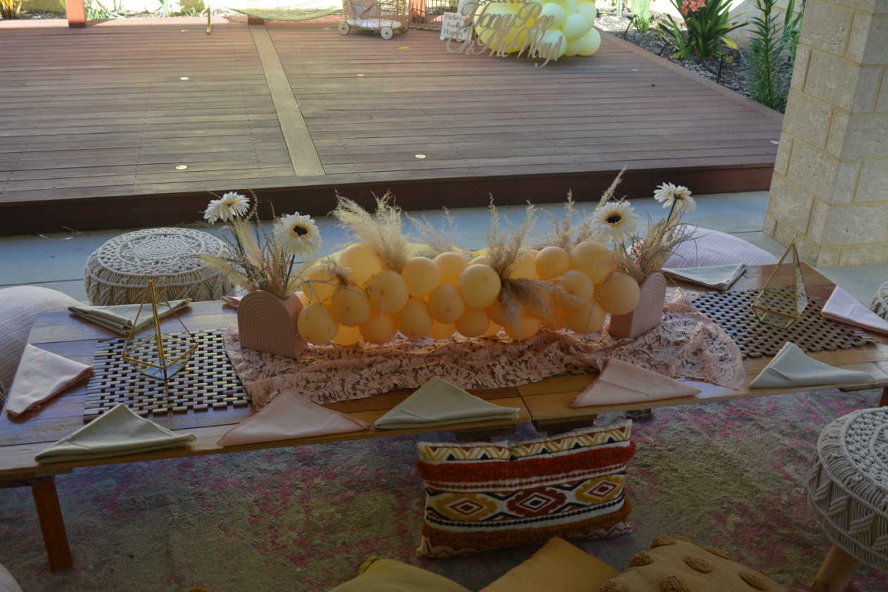 , Bright sunflower baby shower for a &#8216;mum to bee&#8217;