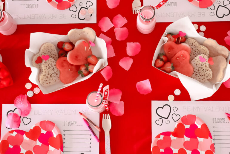 , Valentine&#8217;s Day placemat (free printable)