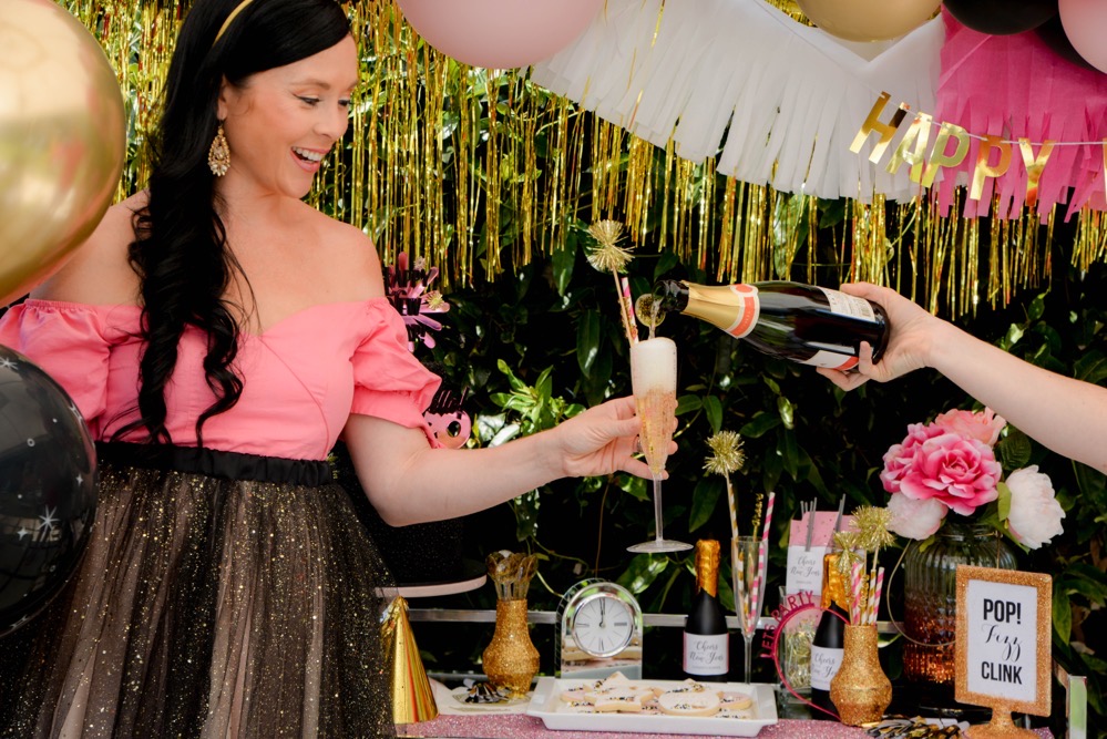 Glam New Year's Eve Party at home, DIY your glam New Year’s Eve Party at home
