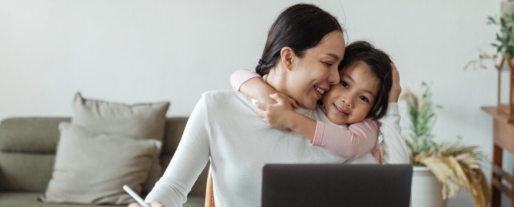 , Here’s What Mums Say Helps Them Build Their Side Hustle: Top 30 Tips