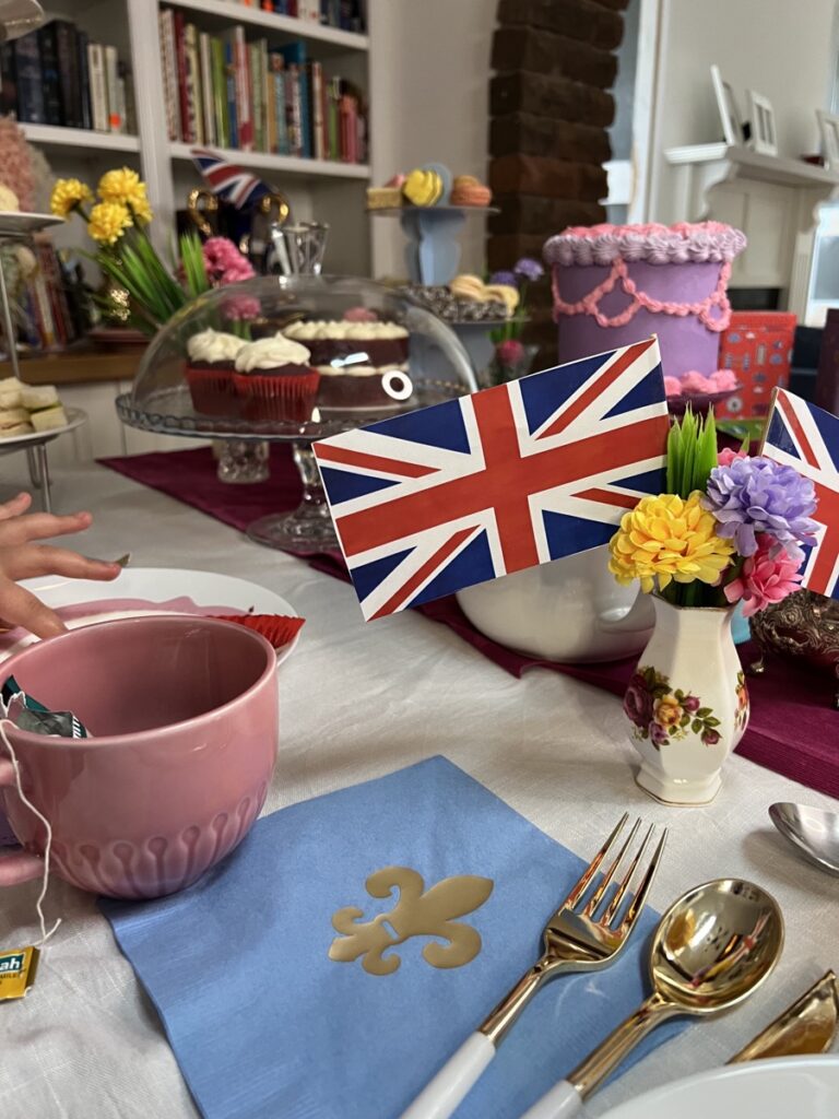 How to Make Custom and Personalised Napkins to Match Your Party Theme